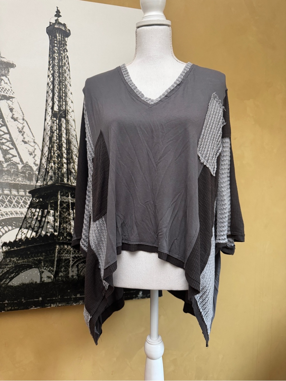 POL Women's Gray Layered V-Neck Sweater Poncho